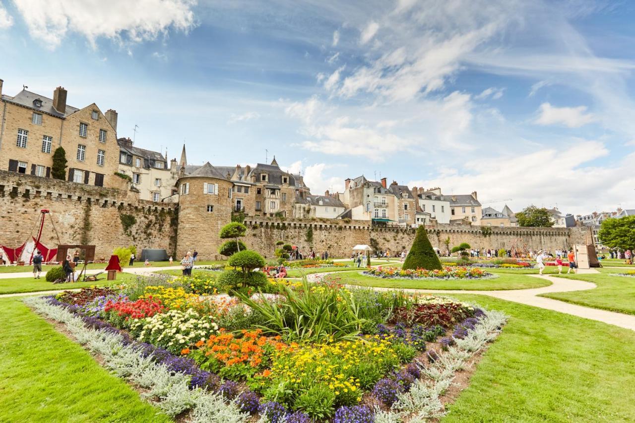 Apartamento Studio Tout Confort Avec Vue Cathedrale A St Patern Vannes-Centre Exterior foto